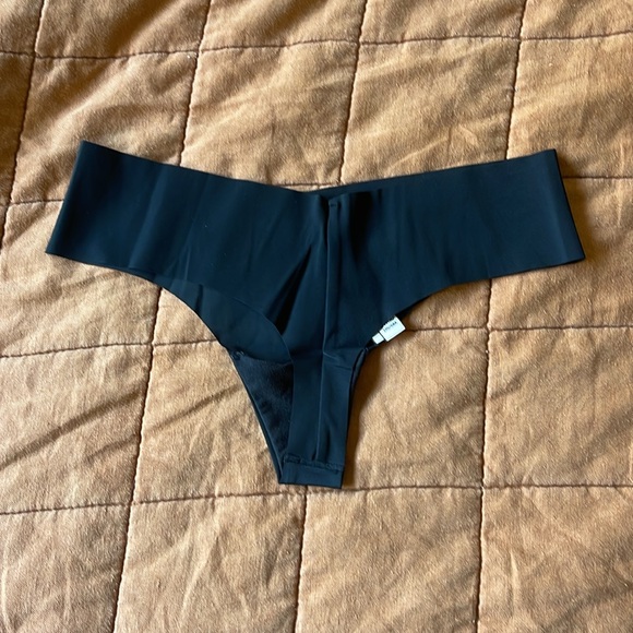 NWT - Seamless VS Thong - size small - Picture 3 of 5